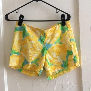 HTF First Impressions Deenie Shorts 🌸